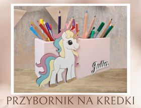 PRZYBORNIK NA KREDKI